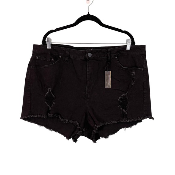 REFUGE By CHARLOTTE RUSSE Short Womens 20 Hi Rise Cheeky Distressed Black NWT - Picture 1 of 8